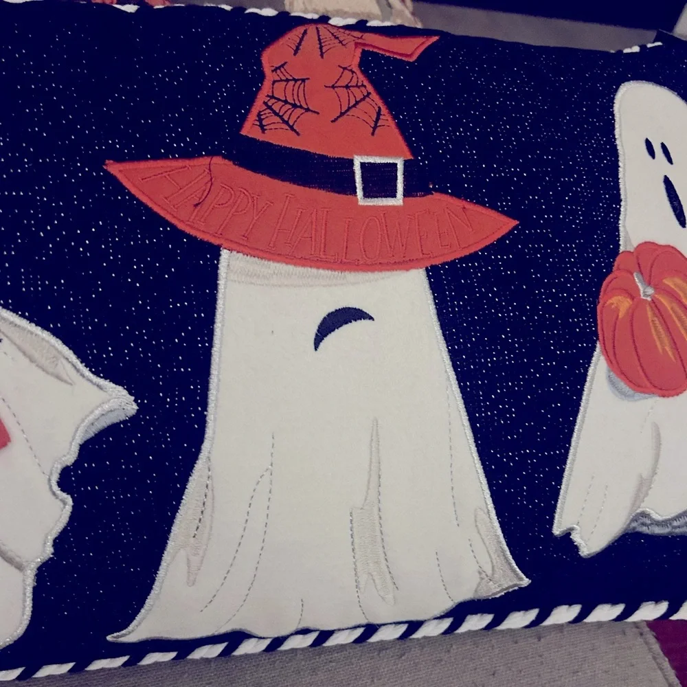 ••NWT LG Halloween Accent Pillow Ghosts Pumpkins 🎃 Black White Removable Cover